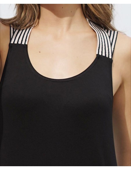 TOP CON TIRANTES Y ESPALDA DESCUBIERTA
