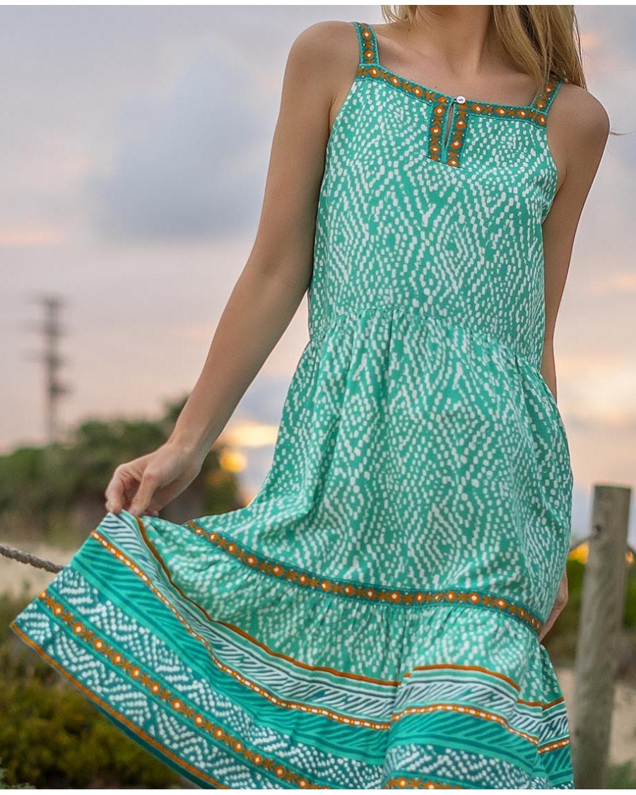 VESTIDO DE TIRANTES CON VOLANTES ESTAMPADO