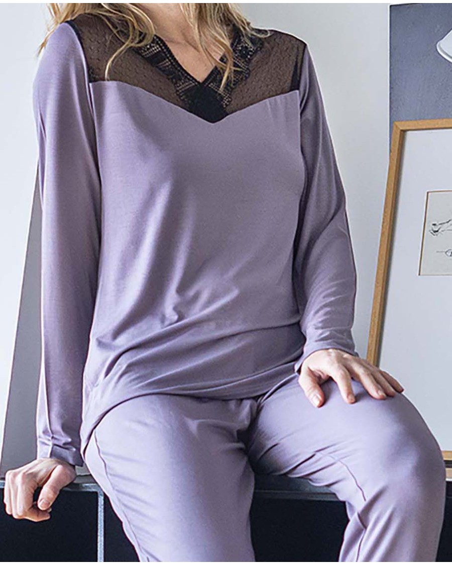 PIJAMA DE MODAL ELASTANO CON ENCAJE EN CAMISETA