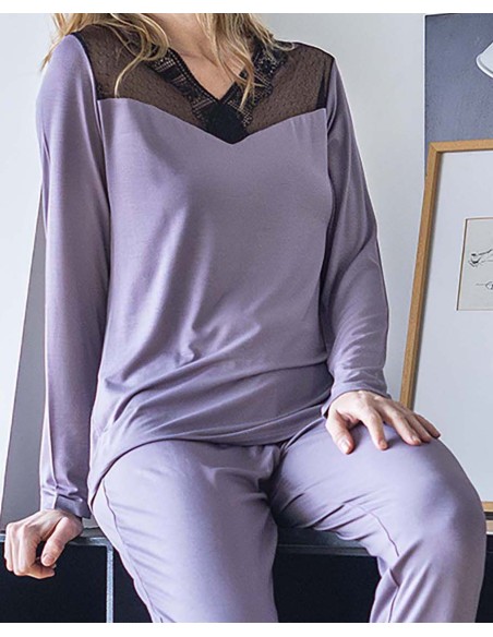 PIJAMA DE MODAL ELASTANO CON ENCAJE EN CAMISETA PIJAMA DE MODAL ELASTANO CON ENCAJE EN CAMISETA