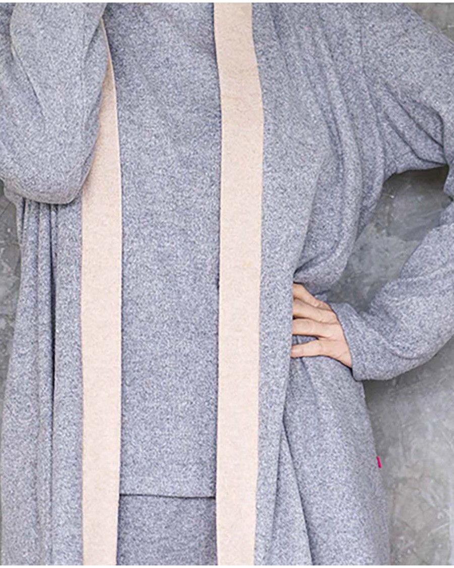 CÁRDIGAN DE PUNTO CON DETALLE DE CONTRASTE Y BOLSILLOS LATERALES