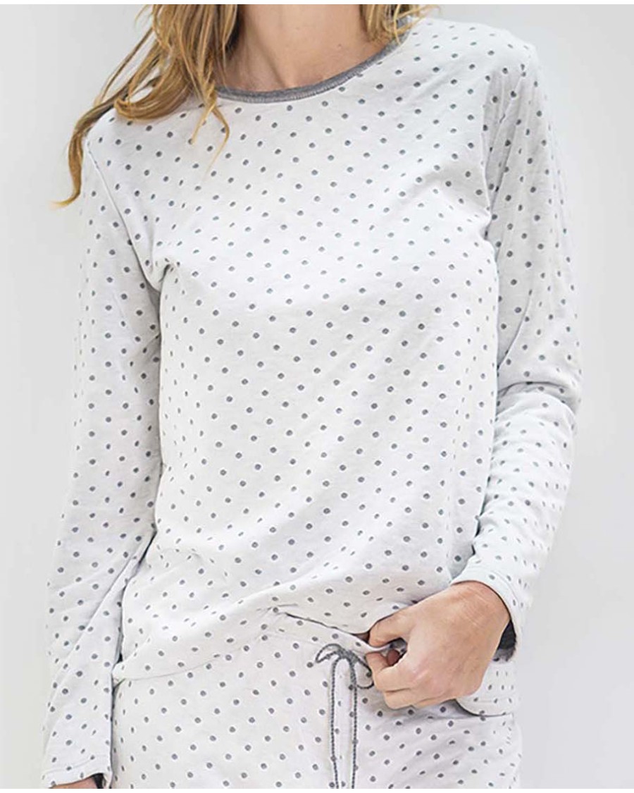 PIJAMA HOMEWEAR CON ESTAMPADO DE LUNARES Y LAZO DECORATIVO
