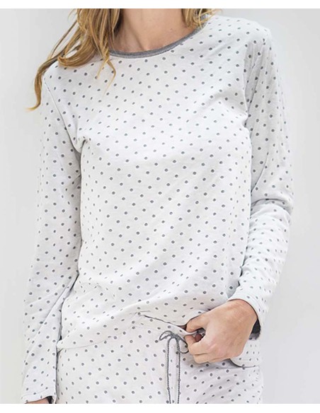 PIJAMA HOMEWEAR CON ESTAMPADO DE LUNARES Y LAZO DECORATIVO PIJAMA HOMEWEAR CON ESTAMPADO DE LUNARES Y LAZO DECORATIVO
