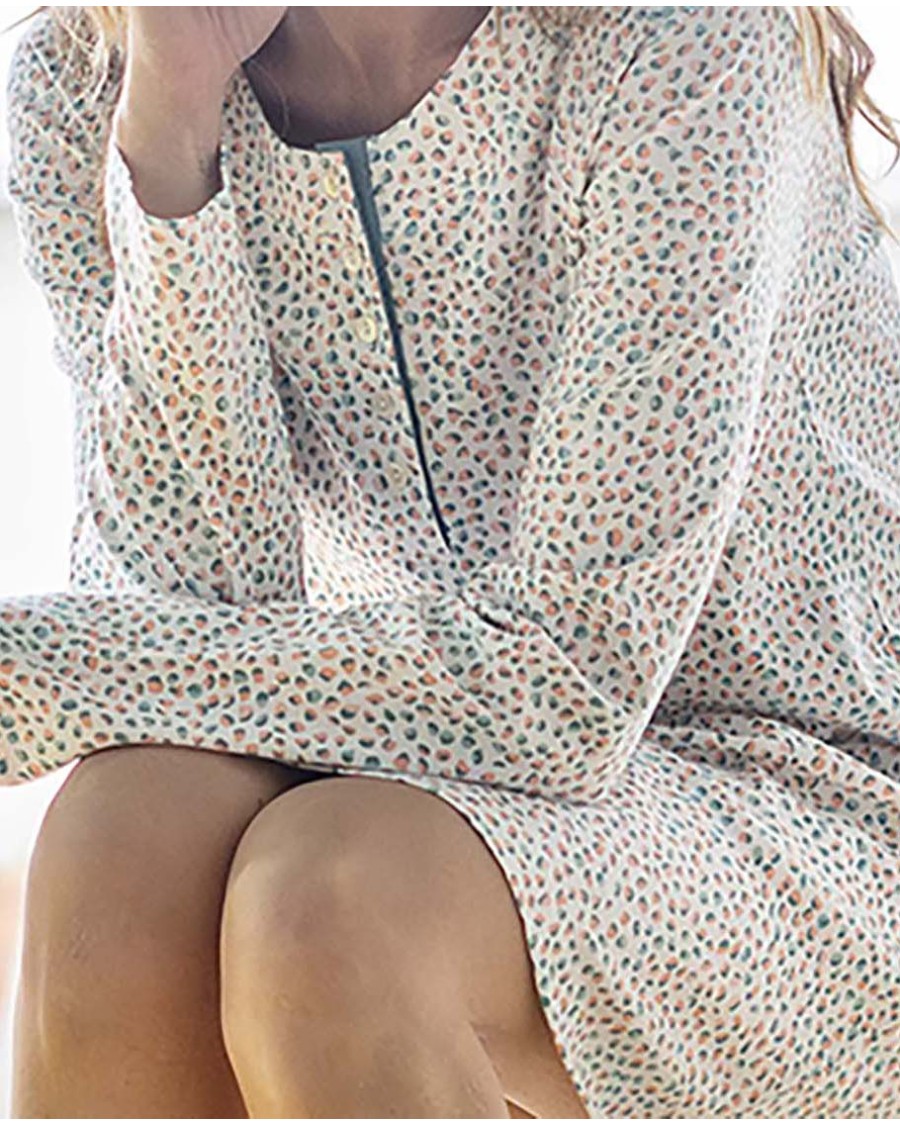 CAMISÓN ESTAMPADO CON TAPETA Y BOTONES