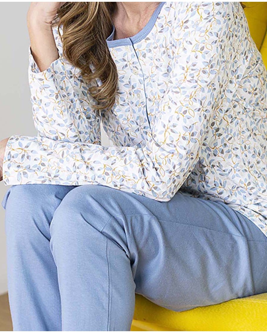 PIJAMA DE DOS PIEZAS CON TAPETA FRONTAL