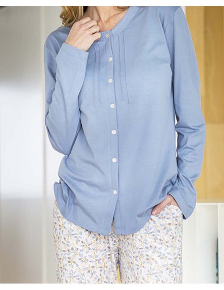 PIJAMA DE DOS PIEZAS CON CAMISETA ABOTONADA PIJAMA DE DOS PIEZAS CON CAMISETA ABOTONADA