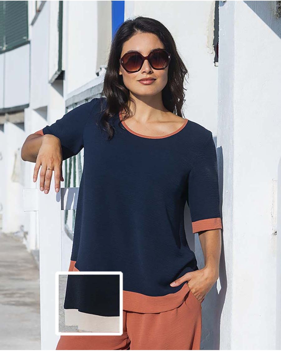 CAMISETA CON MANGASCON RIBETE A CONTRASTE